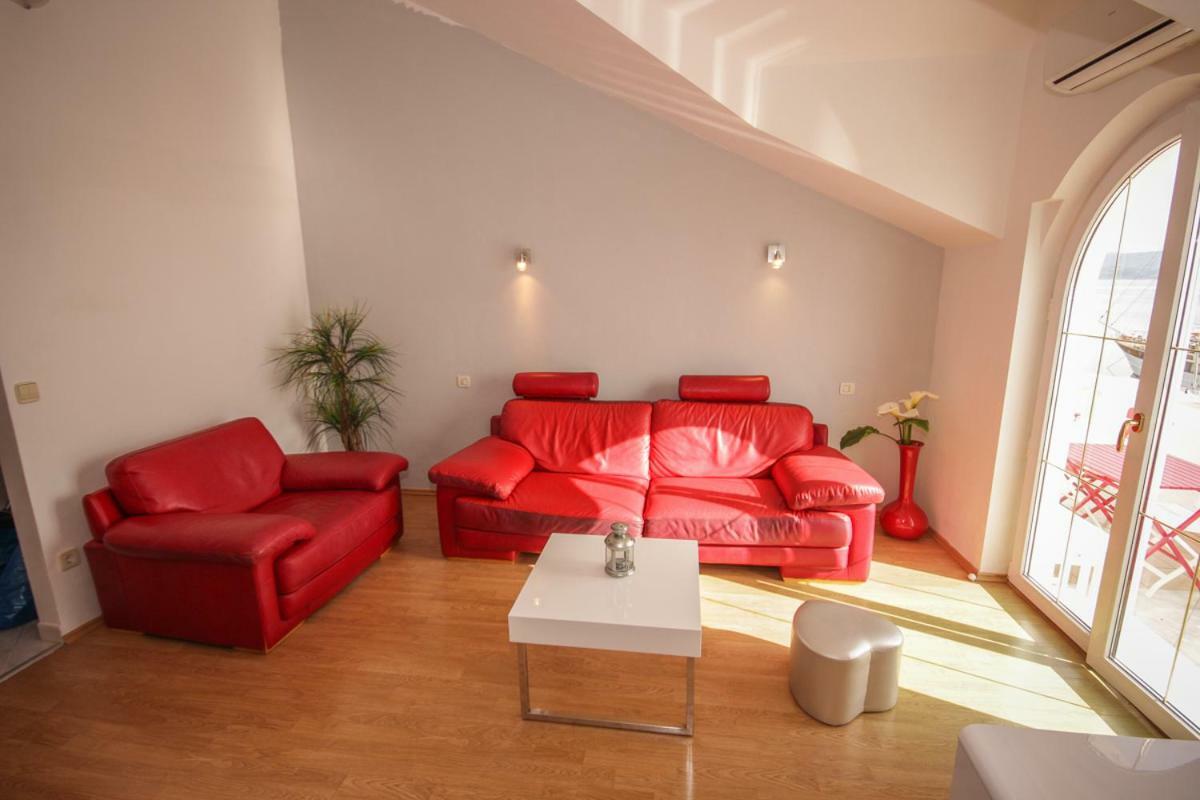 Apartmani Kristijan Jesenice  Exterior photo